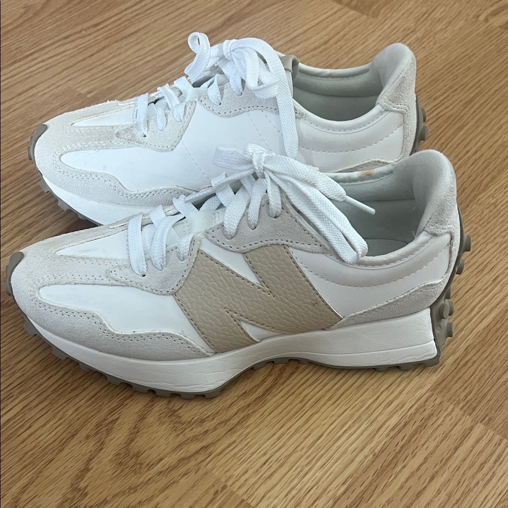 New Balance 327 Salt & Sand Women’s 6.5